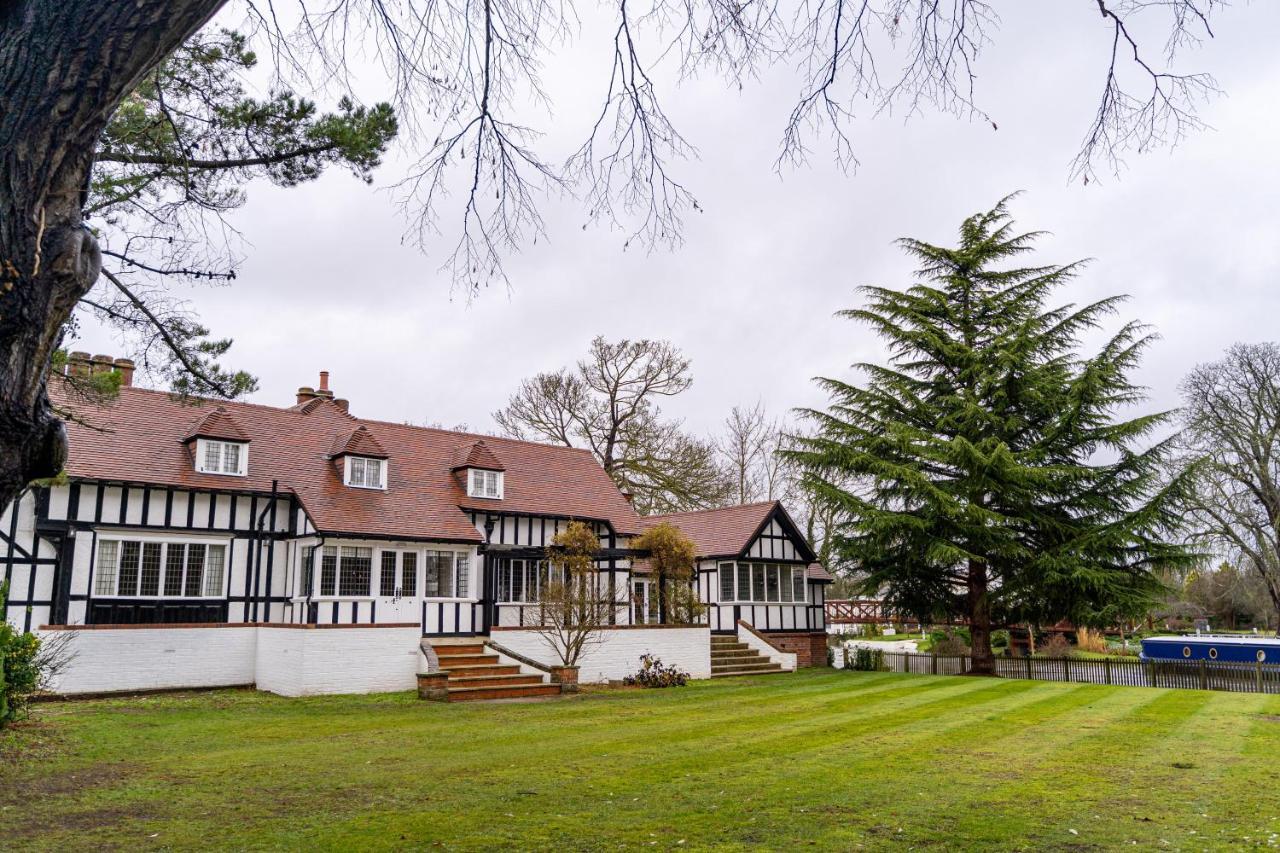 Monkey Island Estate - Small Luxury Of The World Отель Брей
